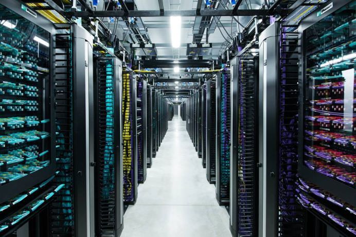 IMAGINI IN PREMIERA cu serverele Google! Intra in lumea INTERNETULUI! GALERIE FOTO + VIDEO4