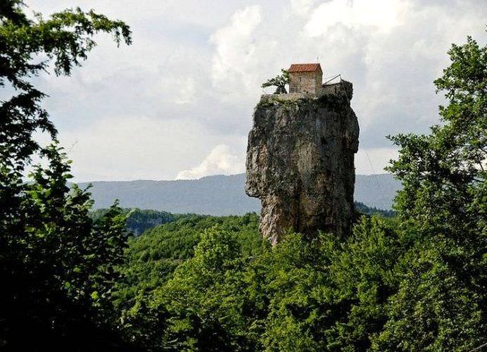 Cel mai SFANT loc de pe PAMANT in care Dumnezeu face miracole3