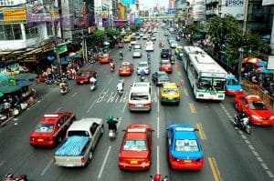 busy-city-street-cars