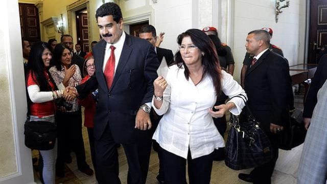 1Cilia Flores