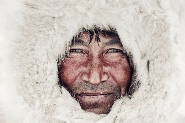 15 IMAGINI UNICE cu TRIBURI care au facut INCONJURUL LUMII!15