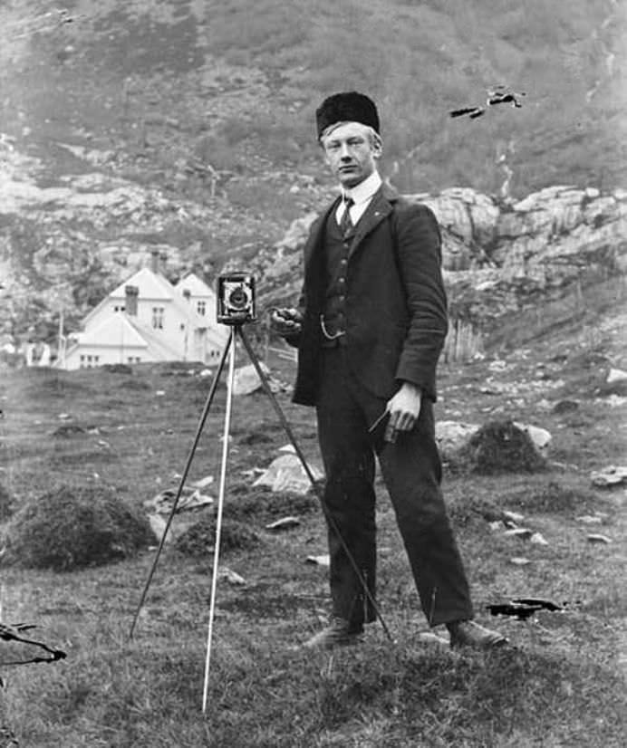 IMAGINI DE COLECTIE! Cele mai vechi SELFIE-uri din ISTORIE!11