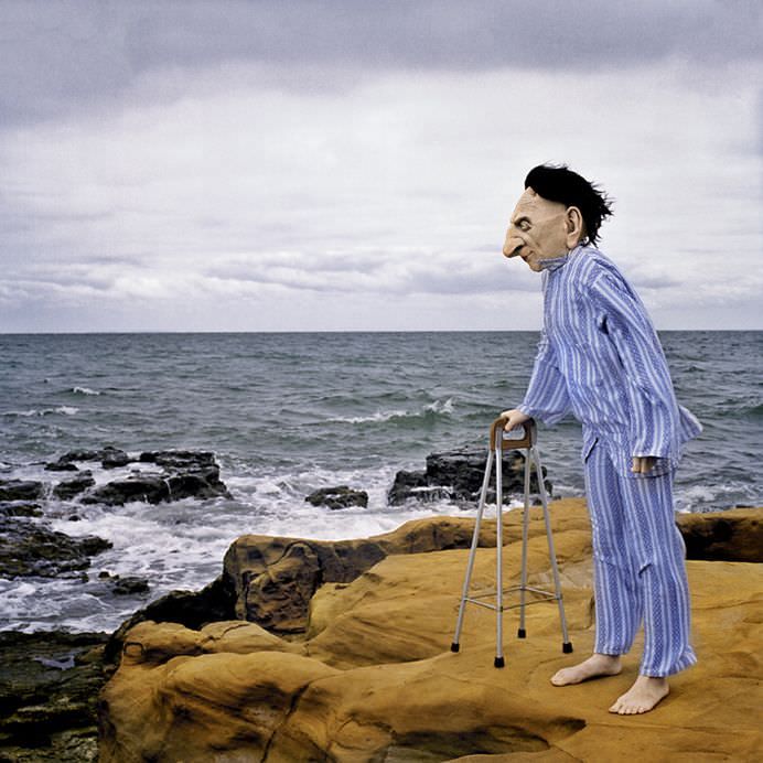 FOTOGRAFII SUPRAREALISTE care arata punctul de vedere al copiilor despre LUMEA ADULTILOR!1