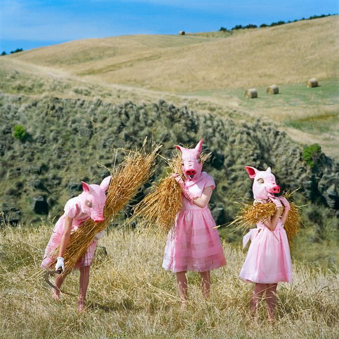 FOTOGRAFII SUPRAREALISTE care arata punctul de vedere al copiilor despre LUMEA ADULTILOR!8