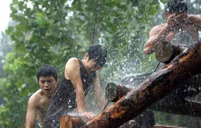 IMAGINI DURE care arata cum sunt antrenate FETELE din China! VIDEO + FOTO6