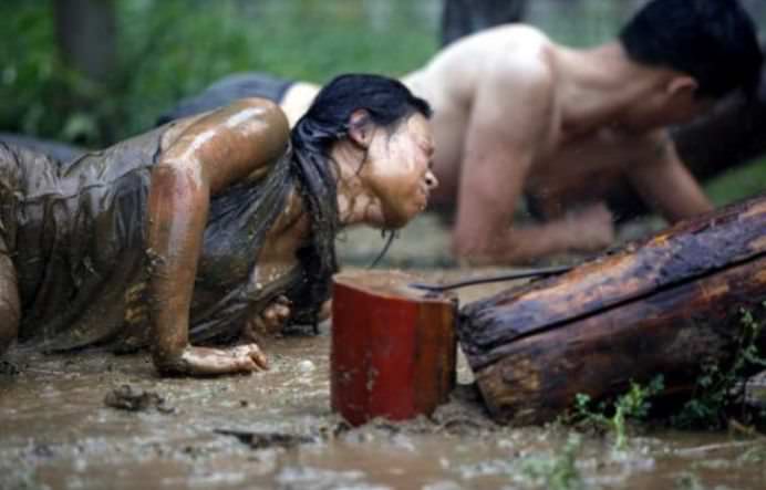 IMAGINI DURE care arata cum sunt antrenate FETELE din China! VIDEO + FOTO9