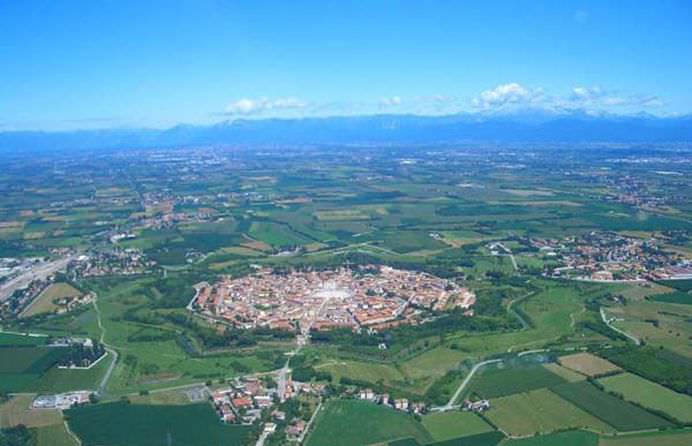 IMAGINI cu ORASUL UNIC care i-a speriat pe matematicieni si arhitecti!8