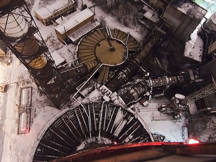 IMAGINI surprinse intr-o FABRICA SECRETA DE RACHETE de langa Moscoca!7