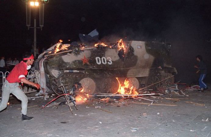 Nu se va uita niciodata! S-au implinit 25 de ani de la MASACRUL DIN PIATA TIANANMEN! FOTO + VIDEO10