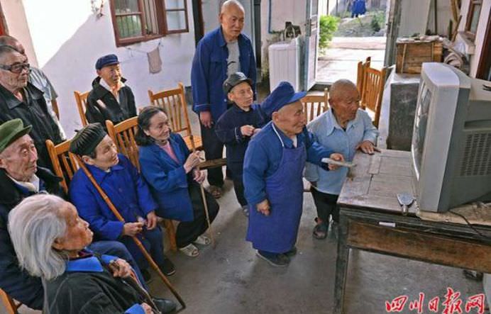 SATUL PITICILOR chiar exista! Oamenii de stiinta sunt uimiti de FENOMEN!4