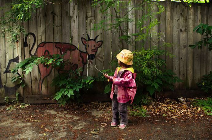 IMAGINI REALISTE cu desene graffiti care interactioneaza direct cu NATURA!25