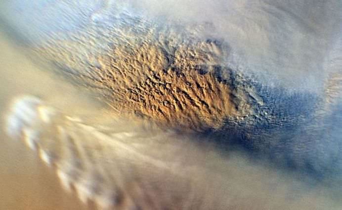 IMAGINI UNICE transmise de-a lungul timpului de roverul NASA de pe Marte!4