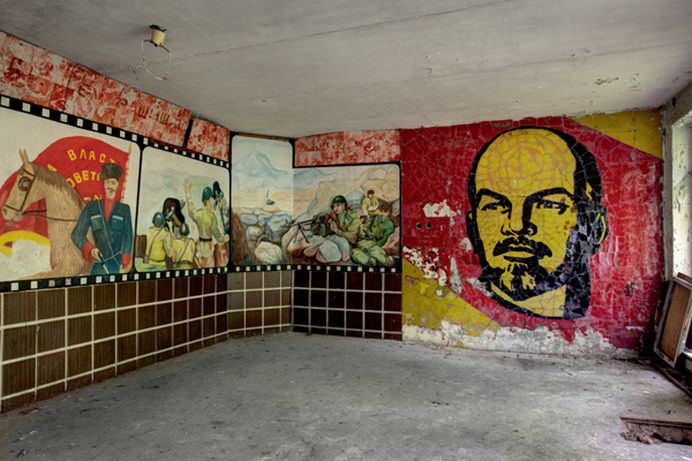 IMAGINI cu FANTOMELE TRECUTULUI din URSS! Vezi monumentele din ERA SOVIETICA!14