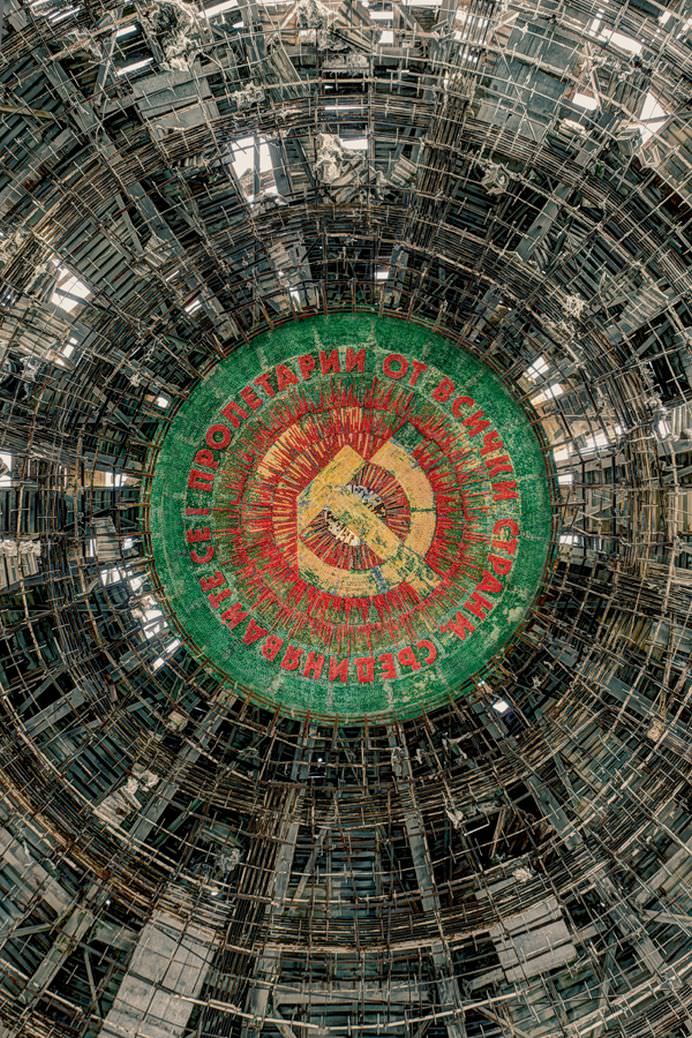 IMAGINI cu FANTOMELE TRECUTULUI din URSS! Vezi monumentele din ERA SOVIETICA!18