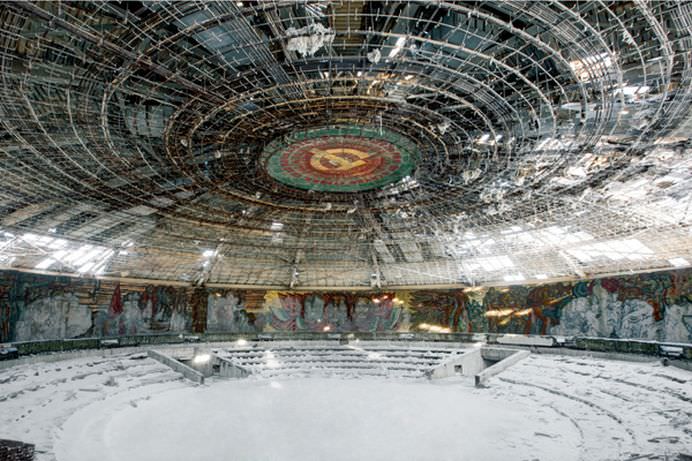IMAGINI cu FANTOMELE TRECUTULUI din URSS! Vezi monumentele din ERA SOVIETICA!2