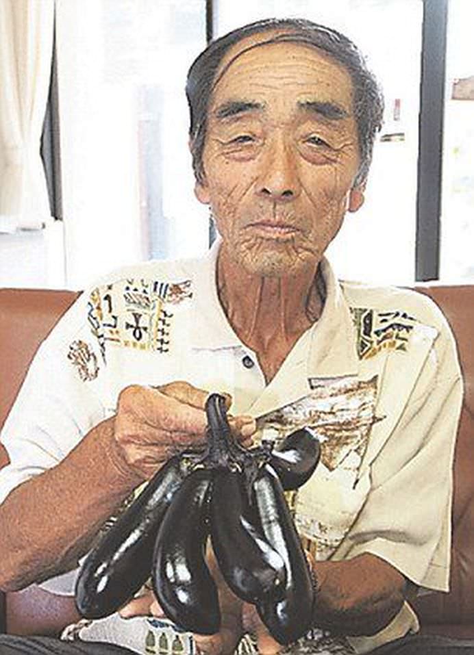 SEMNELE dezastrului NUCLEAR de la Fukushima se vad cu ochii deschisi! Localnicii sunt SOCATI de legumele si fructele MUTANT!4