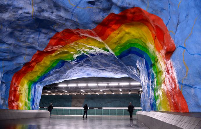 IMAGINI DESPRINSE de pe alt PAMANT! Incursiune in cele mai frumoase 30 de STATII DE METROU din lume!14