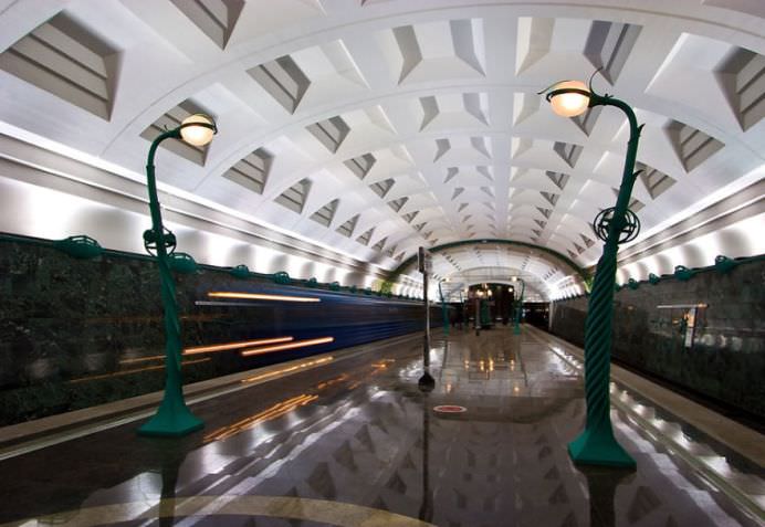 IMAGINI DESPRINSE de pe alt PAMANT! Incursiune in cele mai frumoase 30 de STATII DE METROU din lume!15