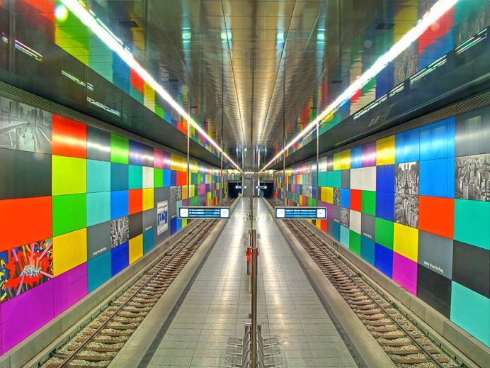 IMAGINI DESPRINSE de pe alt PAMANT! Incursiune in cele mai frumoase 30 de STATII DE METROU din lume!16