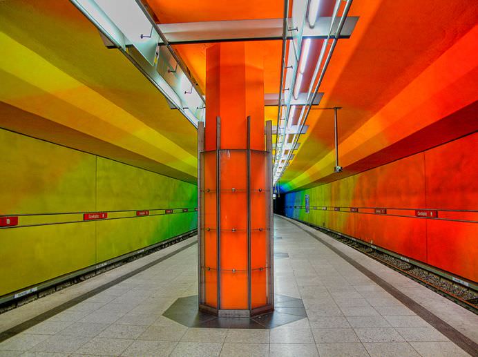 IMAGINI DESPRINSE de pe alt PAMANT! Incursiune in cele mai frumoase 30 de STATII DE METROU din lume!16b