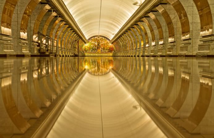 IMAGINI DESPRINSE de pe alt PAMANT! Incursiune in cele mai frumoase 30 de STATII DE METROU din lume!2b