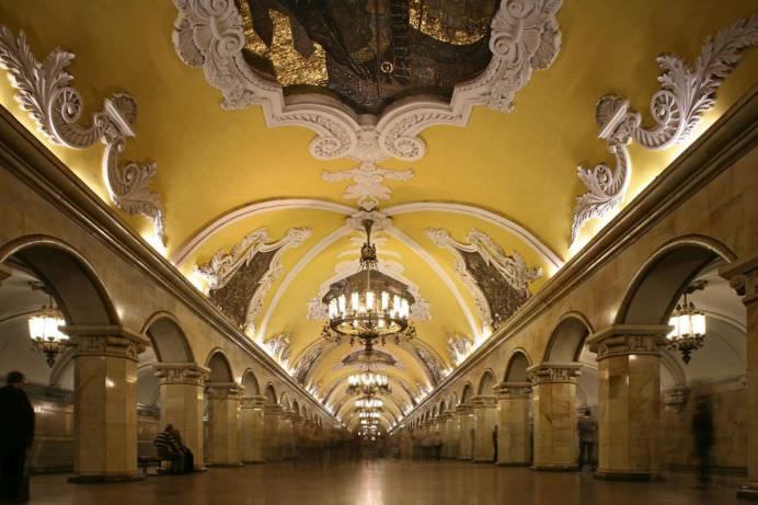 IMAGINI DESPRINSE de pe alt PAMANT! Incursiune in cele mai frumoase 30 de STATII DE METROU din lume!4