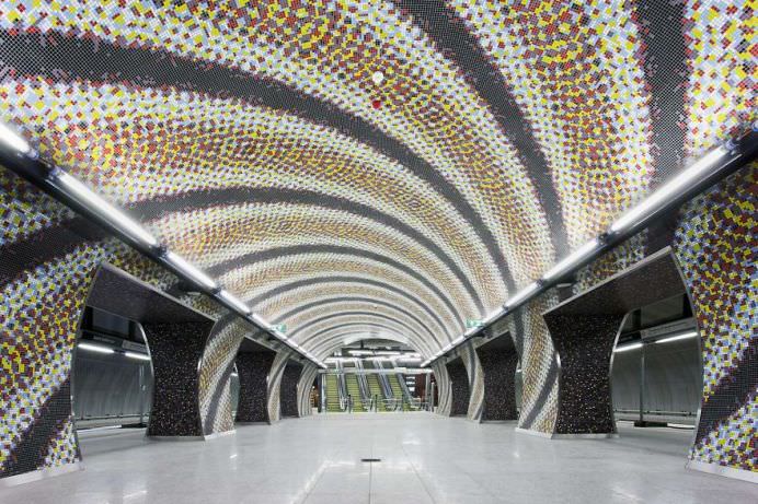 IMAGINI DESPRINSE de pe alt PAMANT! Incursiune in cele mai frumoase 30 de STATII DE METROU din lume!7
