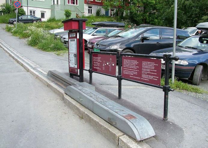 GENIAL! Aceasta este prima scara rulanta pentru biciclisti din lume!6