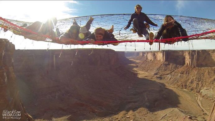 IMAGINI PERICULOASE care iti intrec orice nivel de ADRENALINA!12