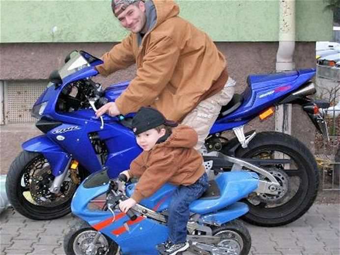 Asa TATA, asa FIU! IMAGINI ADORABILE care arata ca relatia TATA-FIU este una PUTERNICA!20